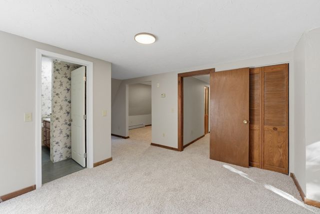 221 Pierce Rd, West Brookfield, MA 01585