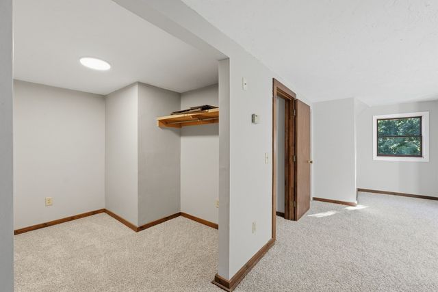 221 Pierce Rd, West Brookfield, MA 01585