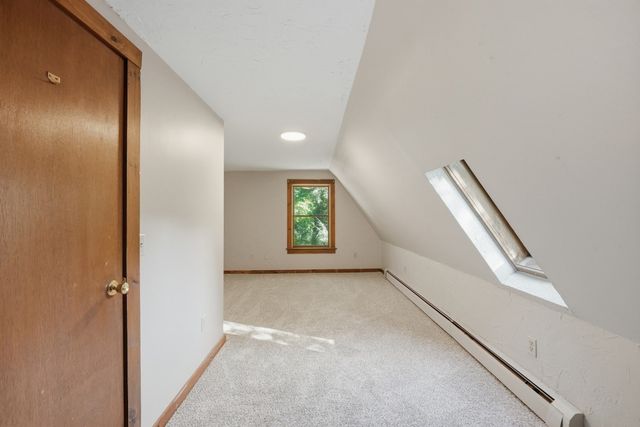 221 Pierce Rd, West Brookfield, MA 01585