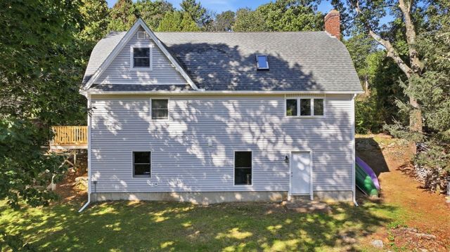 221 Pierce Rd, West Brookfield, MA 01585