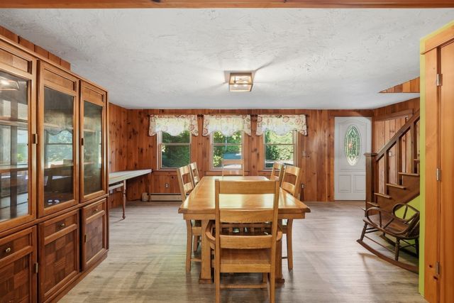 221 Pierce Rd, West Brookfield, MA 01585