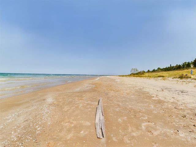14619 N Cathead Bay Drive, Leelanau Twp, MI 49670