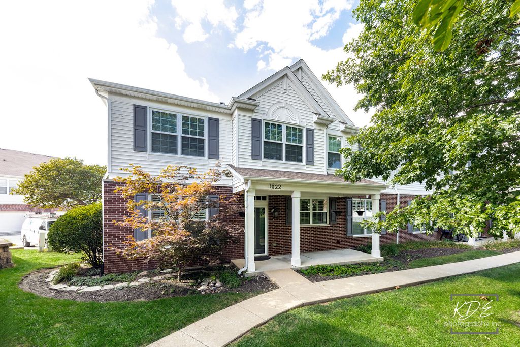 1022 Neudearborn Lane 19-1022, Naperville, IL 60563