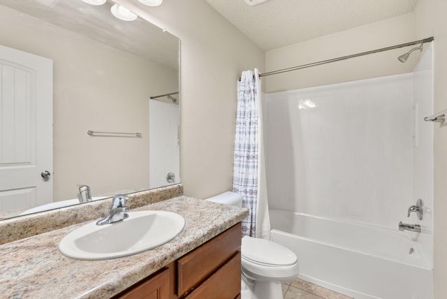928 KIPUKA Drive NW, Albuquerque, NM 87120