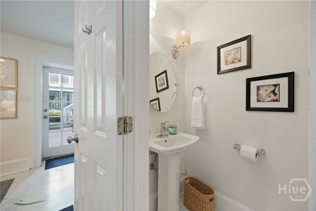 512 Tattnall Street, Savannah, GA 31401