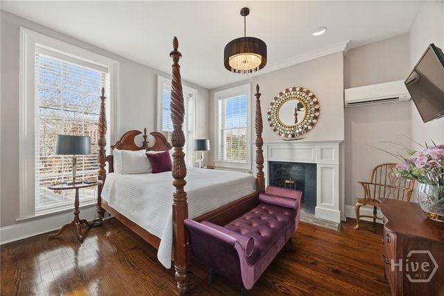 512 Tattnall Street, Savannah, GA 31401