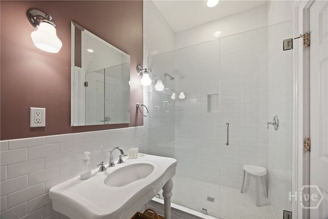 512 Tattnall Street, Savannah, GA 31401