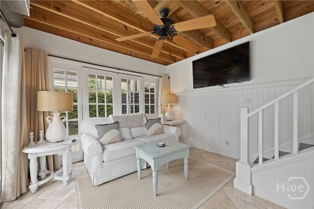 512 Tattnall Street, Savannah, GA 31401