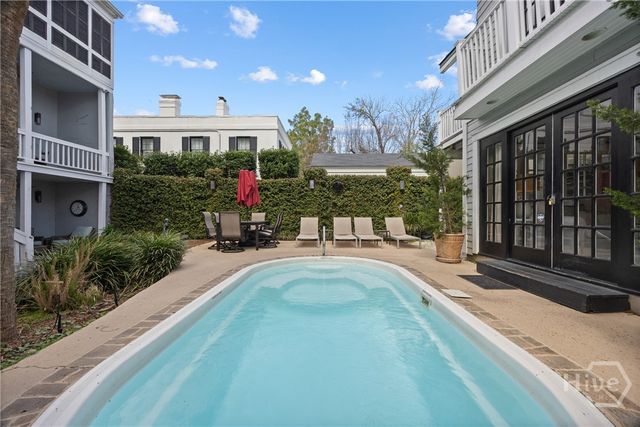 512 Tattnall Street, Savannah, GA 31401