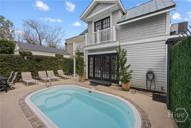 512 Tattnall Street, Savannah, GA 31401