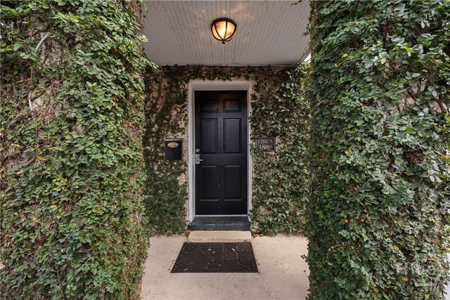 512 Tattnall Street, Savannah, GA 31401