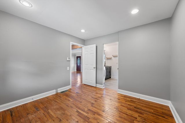 6628 Cabot Dr, Nashville, TN 37209