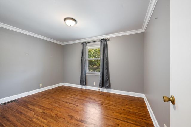 6628 Cabot Dr, Nashville, TN 37209