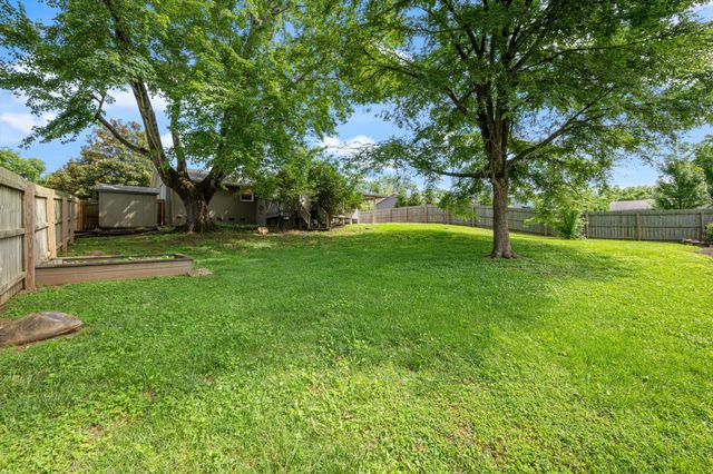 6628 Cabot Dr, Nashville, TN 37209