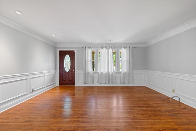 6628 Cabot Dr, Nashville, TN 37209
