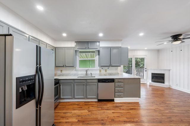 6628 Cabot Dr, Nashville, TN 37209