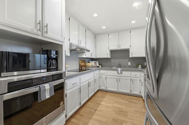 656 Cedar Street 3, San Carlos, CA 94070