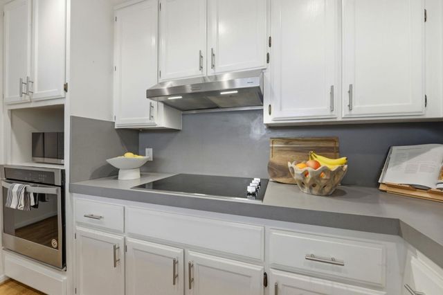 656 Cedar Street 3, San Carlos, CA 94070