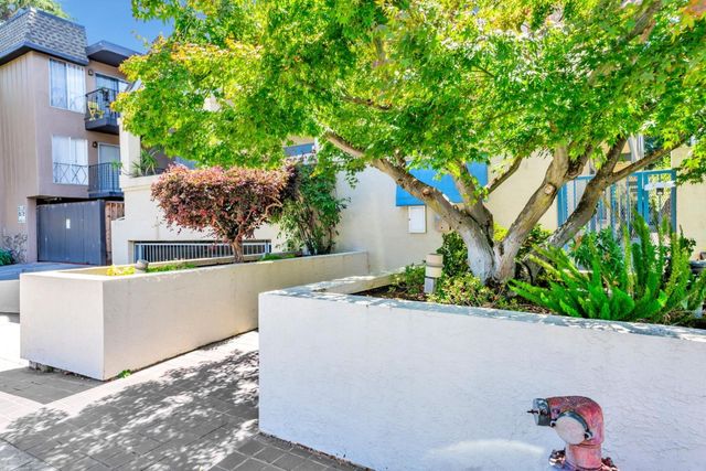 656 Cedar Street 3, San Carlos, CA 94070