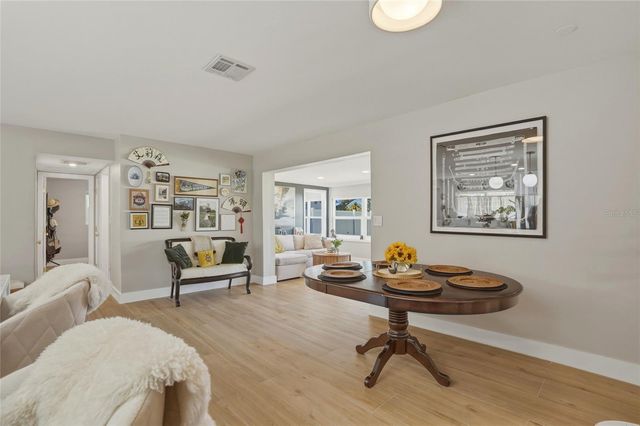 411 42ND AVENUE NE, St Petersburg, FL 33703