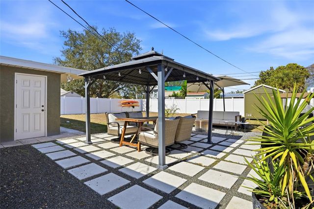 411 42ND AVENUE NE, St Petersburg, FL 33703