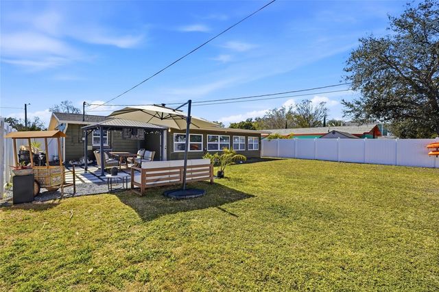 411 42ND AVENUE NE, St Petersburg, FL 33703