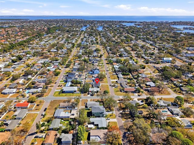 411 42ND AVENUE NE, St Petersburg, FL 33703