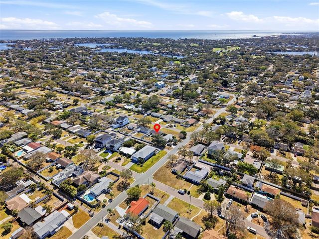 411 42ND AVENUE NE, St Petersburg, FL 33703
