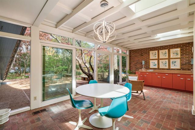 150 WARING RD, Memphis, TN 38117