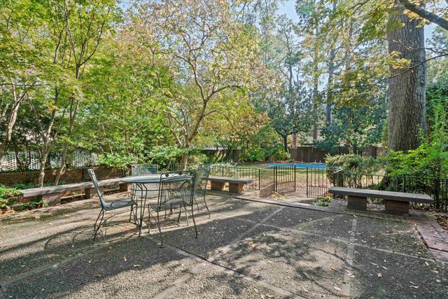 150 WARING RD, Memphis, TN 38117