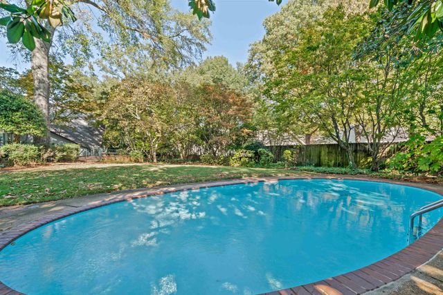 150 WARING RD, Memphis, TN 38117