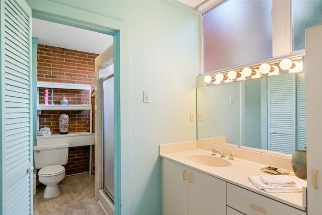 150 WARING RD, Memphis, TN 38117