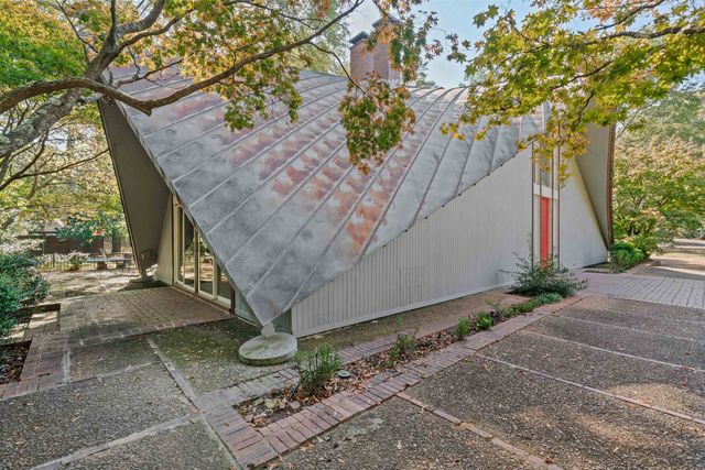 150 WARING RD, Memphis, TN 38117