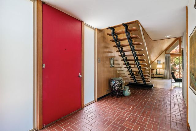 150 WARING RD, Memphis, TN 38117