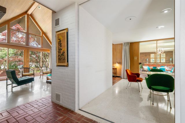 150 WARING RD, Memphis, TN 38117