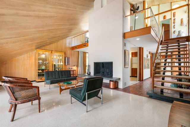 150 WARING RD, Memphis, TN 38117