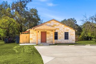 823 N Commerce ST A, Lockhart, TX 78644