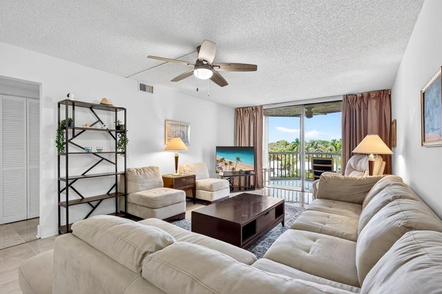890 N Federal Highway 403, Lantana, FL 33462