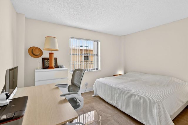 890 N Federal Highway 403, Lantana, FL 33462