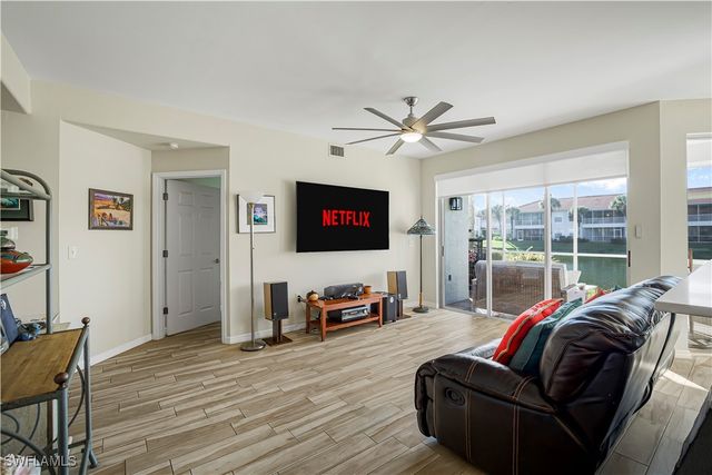 2220 Arielle DR 2006, Naples, FL 34109