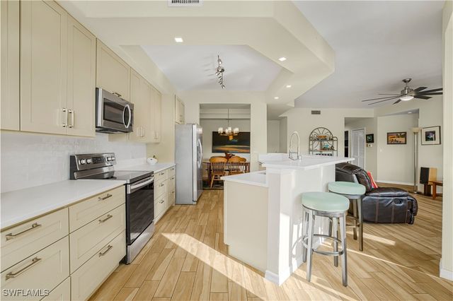 2220 Arielle DR 2006, Naples, FL 34109