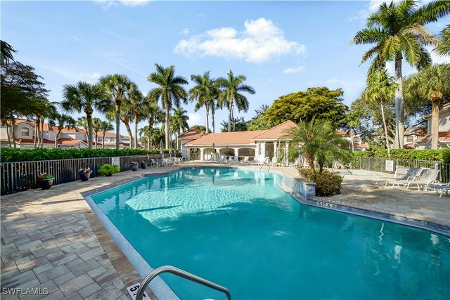 2220 Arielle DR 2006, Naples, FL 34109