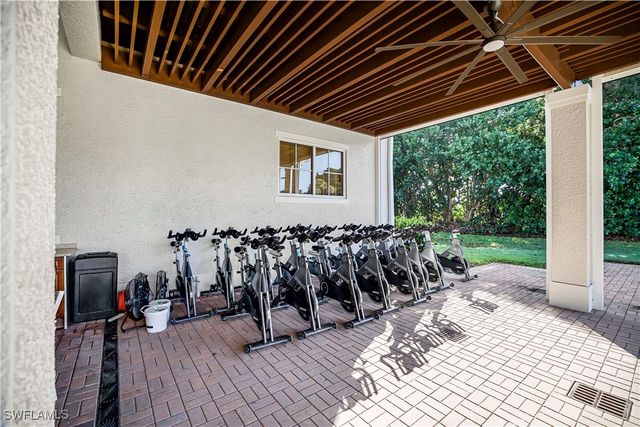 2220 Arielle DR 2006, Naples, FL 34109