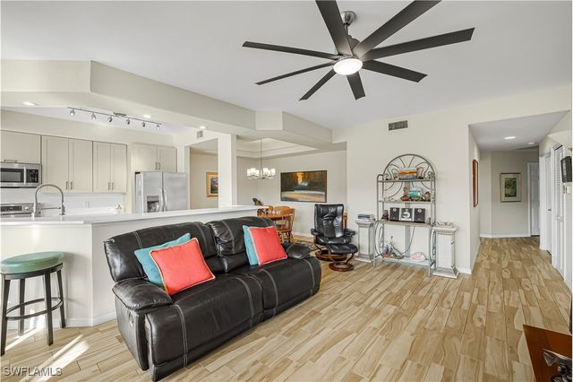 2220 Arielle DR 2006, Naples, FL 34109