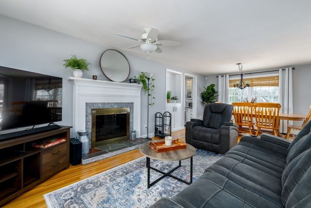 154 Pakachoag St, Auburn, MA 01501