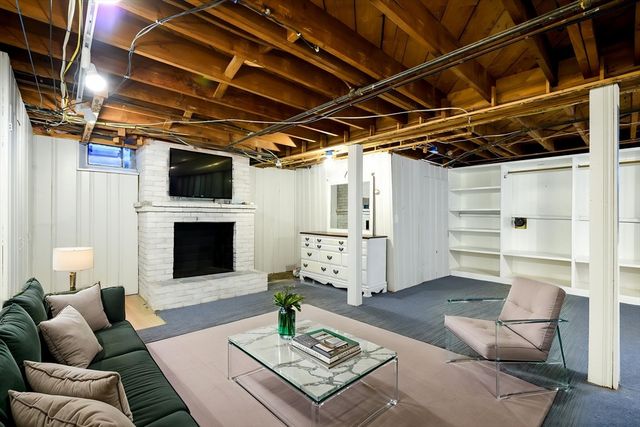 154 Pakachoag St, Auburn, MA 01501