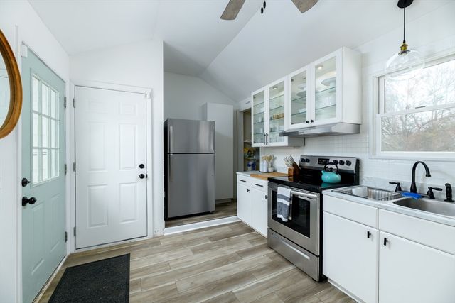 154 Pakachoag St, Auburn, MA 01501