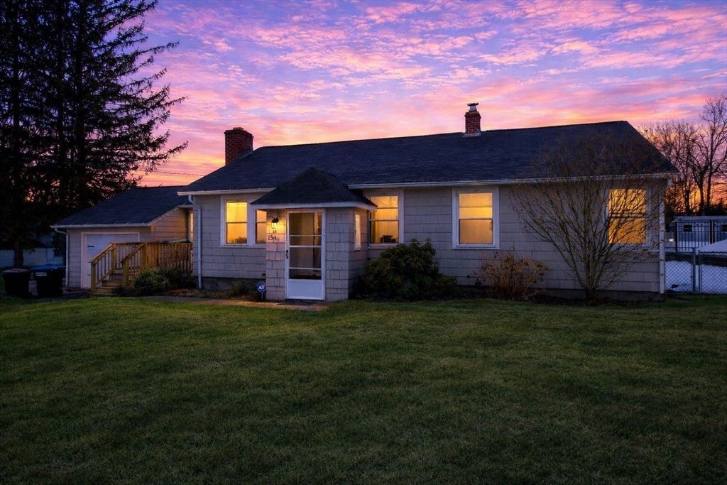 154 Pakachoag St, Auburn, MA 01501
