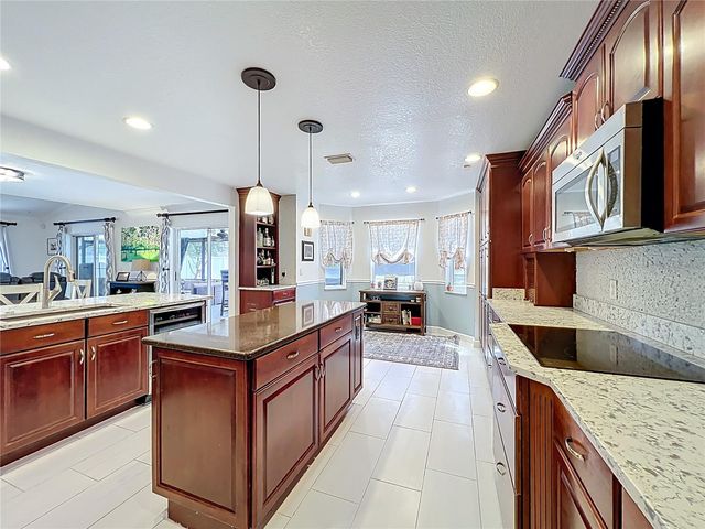 839 S DEERWOOD AVENUE, Orlando, FL 32825