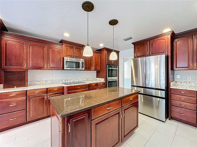 839 S DEERWOOD AVENUE, Orlando, FL 32825